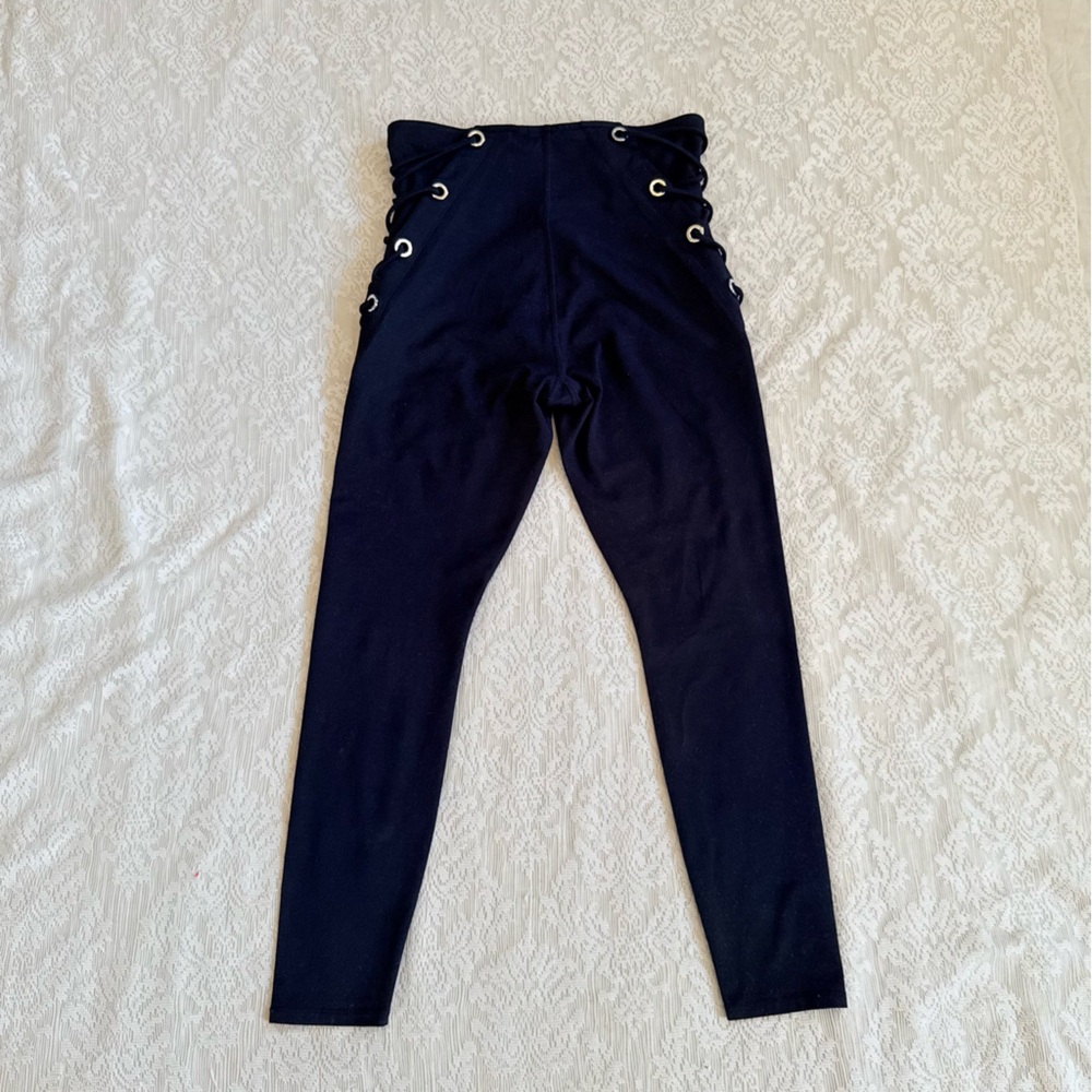 Good American lace up side pants - Picture 9 of 9